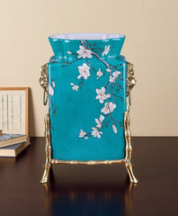 Magnolia Double Lion-Head Vase