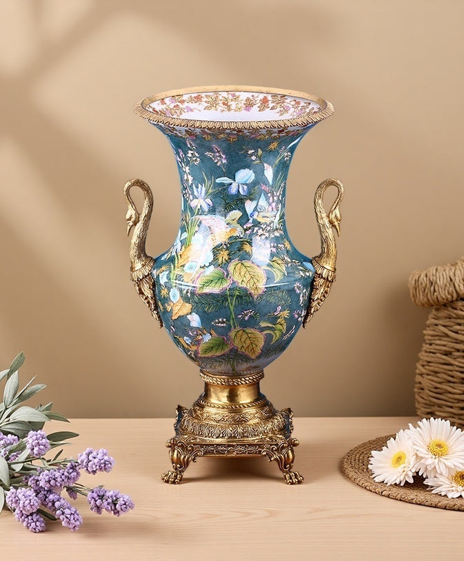 Parrot Famille Rose Swan-Decorated Vase