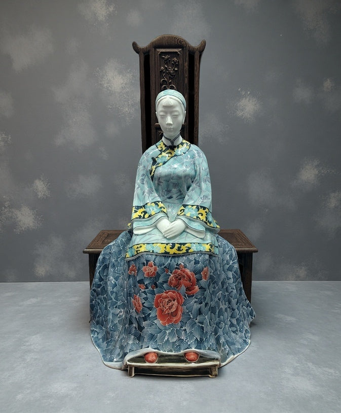 Porcelain Sculpture "Gentle Lady" by Master Nie Lei
