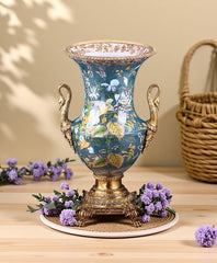 Parrot Famille Rose Swan-Decorated Vase