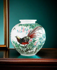 Master Gu Chengqing's Artwork: "Add Beauty to Beauty" Underglaze Five-Colored Porcelain Vase