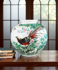 Master Gu Chengqing's Artwork: "Add Beauty to Beauty" Underglaze Five-Colored Porcelain Vase